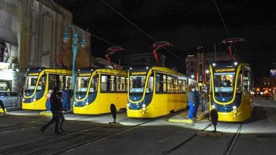 بدء تشغيل 7 عربات ترام أوكرانية جديدة و2 أتوبيس سياحي بالإسكندرية