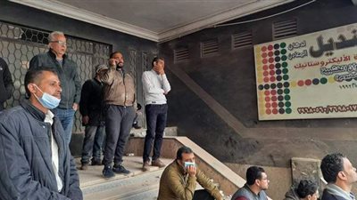 ساعات من العذاب.. أقارب ضحايا عقار جسر السويس المنكوب في انتظار 