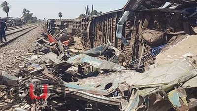 15 صورة ترصد آخر ما تبقى من حطام عربات حادث قطارى سوهاج | فيديو