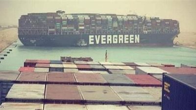 أستاذة علاقات دولية: أزمة جنوح السفينة أظهرت أهمية قناة السويس للعالم