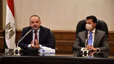 وزير الرياضة يتابع التجهيزات الأخيرة لاستضافة بطولة العالم للسلاح