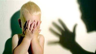 أصابه بنزيف في المخ.. أب يعذب طفله بسبب خلافات زوجية بالدقهلية