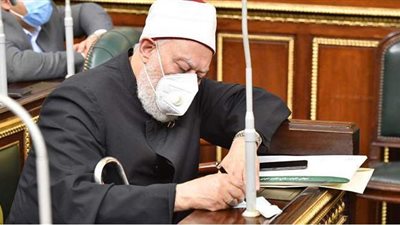 علي جمعة: ختان الإناث يضر ولا يسر.. ولم يأمر به النبي