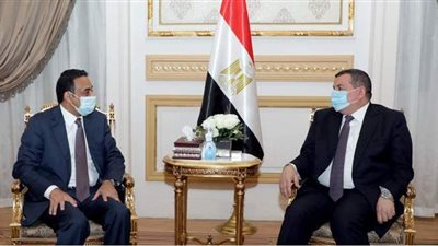 أسامة هيكل يستقبل السفير العماني بالقاهرة