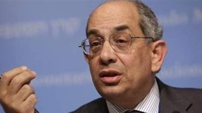 السجن ١٠ سنوات غيابياً ليوسف بطرس غالي في قضية اللوحات المعدنية