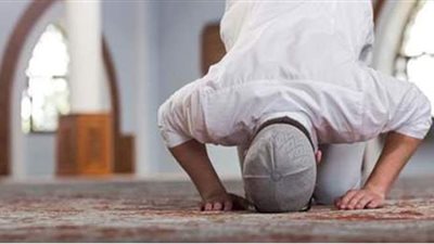 هل تكرار آية أو أكثر من الفاتحة لأكثر من مرة يخل بالموالاة فيها؟