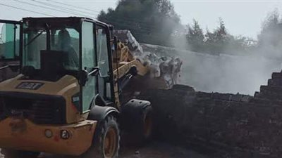 إزالة 6 تعديات لحالات بناء مخالف بأسيوط