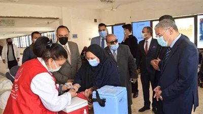 4 مراكز طبية تواصل استقبال المواطنين للتطعيم بلقاح كورونا في المنيا