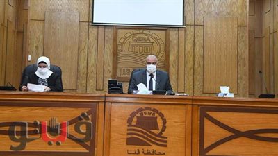 الداودي يعقد اجتماعا مع رؤساء مدن وقرى قنا لحل مشكلات المواطنين