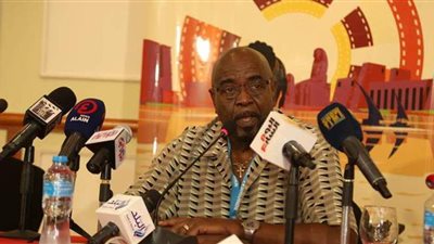 بعد حضوره مهرجان الأقصر.. كلڤن بيرچ: أدرس تقديم فيلم في مصر