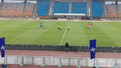 الوقوف دقيقة حدادا في مباراة مصر وجزر القمر على ضحايا قطاري سوهاج