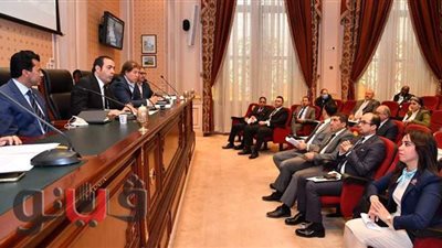 نائب الأقصر ممازحا وزير الشباب: «حنعملك جلابية صعيدي»