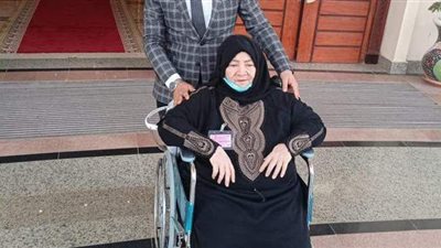 الأم المثالية لـ «المنيا» تعزي السيسي في ضحايا قطاري سوهاج: كلنا معاك