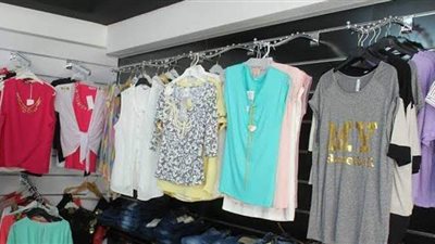 شعبة الملابس: عروض الصيف خلال أيام بأسعار العام الماضي