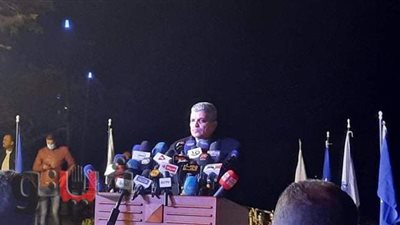 أسامة ربيع: تسيير ١١٣ سفينة خلال الساعات المقبلة بقناة السويس