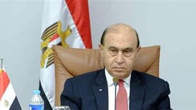 مهاب مميش يكشف مفاجآت جديدة بشأن السفينة الجانحة