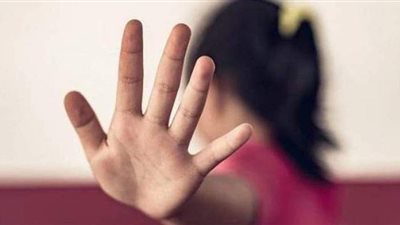 التحقيق في واقعة تحرش شاب بفتاة داخل أتوبيس نقل عام بالجيزة