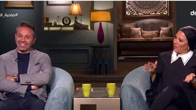 حازم إمام وزوجته يفتحان خزائن أسرارهما: دار أيتام سبب التعارف.. وخطبني بسابوه