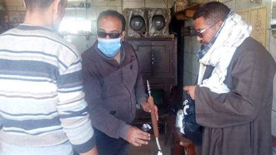 غلق ٩ مقاهي مخالفة تقدم الشيشة بأسيوط | صور