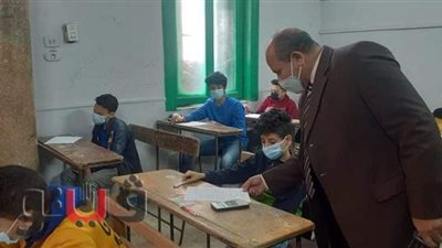 7 صور ترصد التزام طلاب الصفين الخامس الابتدائي والثاني الإعدادي بالإجراءات الاحترازية