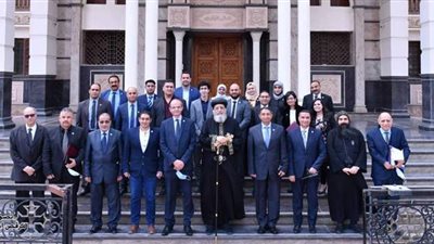 البابا تواضروس يكرم رموز وزارة المالية و«سك العملة»