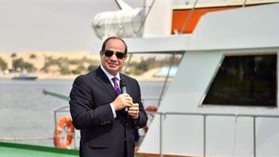 مهاب مميش عن تعويم السفينة الجانحة: كان نفسنا نفرح الرئيس السيسي