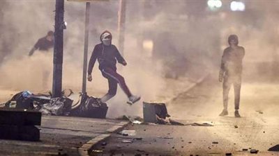 وحدات الأمن التونسي تستخدم الغاز المسيل للدموع ضد متظاهرين