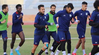 انتظام لاعب المنتخب الأوليمبي ومران شاق لرباعي حراس مرمى المصري
