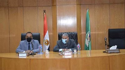 محافظ المنيا يناشد المواطنين سرعة التسجيل للحصول على لقاح كورونا