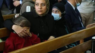 أول مواجهة بين طفلة المعادي والمتهم بالتحرش داخل المحكمة | صور