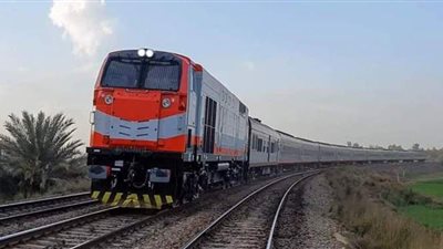 إصابة قائد قطار مطروح عقب اصطدامه بسيارة نقل في الإسكندرية