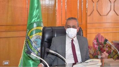 محافظ الإسماعيلية يناقش استعدادات انطلاق مهرجان السينما