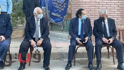 جلال السعيد وهشام عرفات يشاركان في جنازة كمال الجنزوري بمقابر مصر الجديدة | فيديو