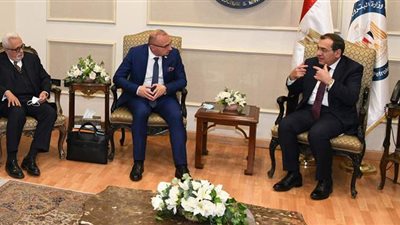 طارق الملا يستقبل وزير الشئون الخارجية الكرواتي