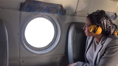 وزيرة البيئة تستقل الطائرة للمسح الجوي للوضع البيئي لخليج السويس