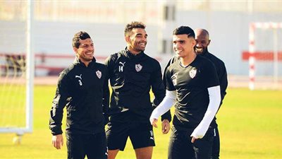 مران بدني للاعبي الزمالك بمجمع الصالات