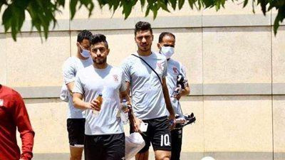 بعثة الأهلي تتوجه إلى ملعب الجوهرة الزرقاء لخوض المران الأول استعداداً لمواجهة المريخ