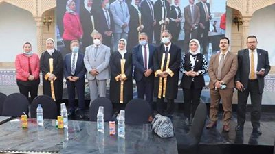 رئيس جامعة الأزهر يشهد حفل تخرج الدفعة 49 بـ