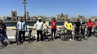 مياه شرب سوهاج تسلم 50 دراجة هوائية للعمال