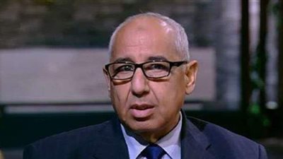 لماذا لا تنتج مصر المادة الفعالة للدواء؟ رئيس شعبة الأدوية يكشف السبب