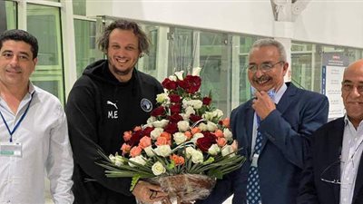 الرجاء المغربي يستقبل بعثة بيراميدز بالورود