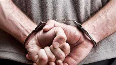 ضبط موظف حكومي تقاضى رشوة لتسهيل تمكين سيدة من البناء المخالف بالقليوبية