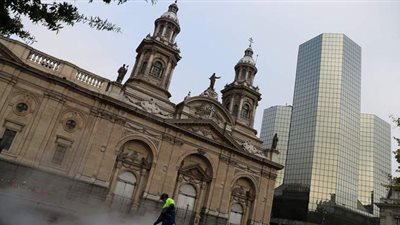 تشيلي تغلق حدودها وتشدد القيود العامة بعد ارتفاعات غير مسبوقة في إصابات كورونا
