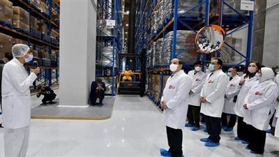 زيارة قناة السويس وافتتاح مدينة الأدوية وتقدم جنازة الجنزوري أبرز أنشطة الرئيس | فيديو