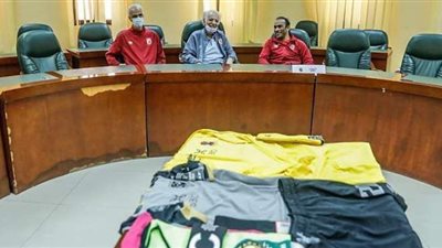 الأهلي يرتدي الزي البديل أمام المريخ السوداني في دوري الأبطال