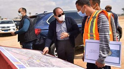 السيسي يتفقد أعمال تطوير عدد من المحاور والطرق الجديدة بشرق القاهرة.. ويؤكد الالتزام بالجداول الزمنية وتطبيق الإجراءات الاحترازية