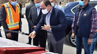 السيسي يتفقد أعمال تطوير عدد من المحاور والطرق الجديدة بشرق القاهرة | فيديو