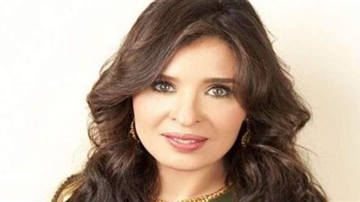 الراقصة دينا: 