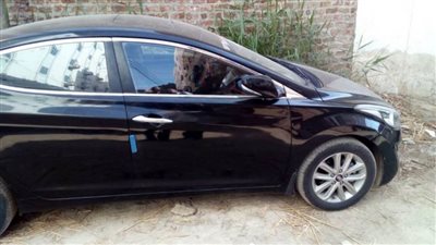 لصوص ولكن ظرفاء.. سائقان يسرقان سيارة ويغيران لونها.. وقانوني يوضح العقوبة