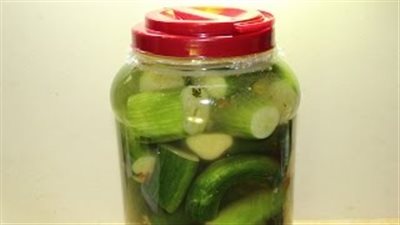 بالفيديو.. طريقة عمل الخيار المخلل